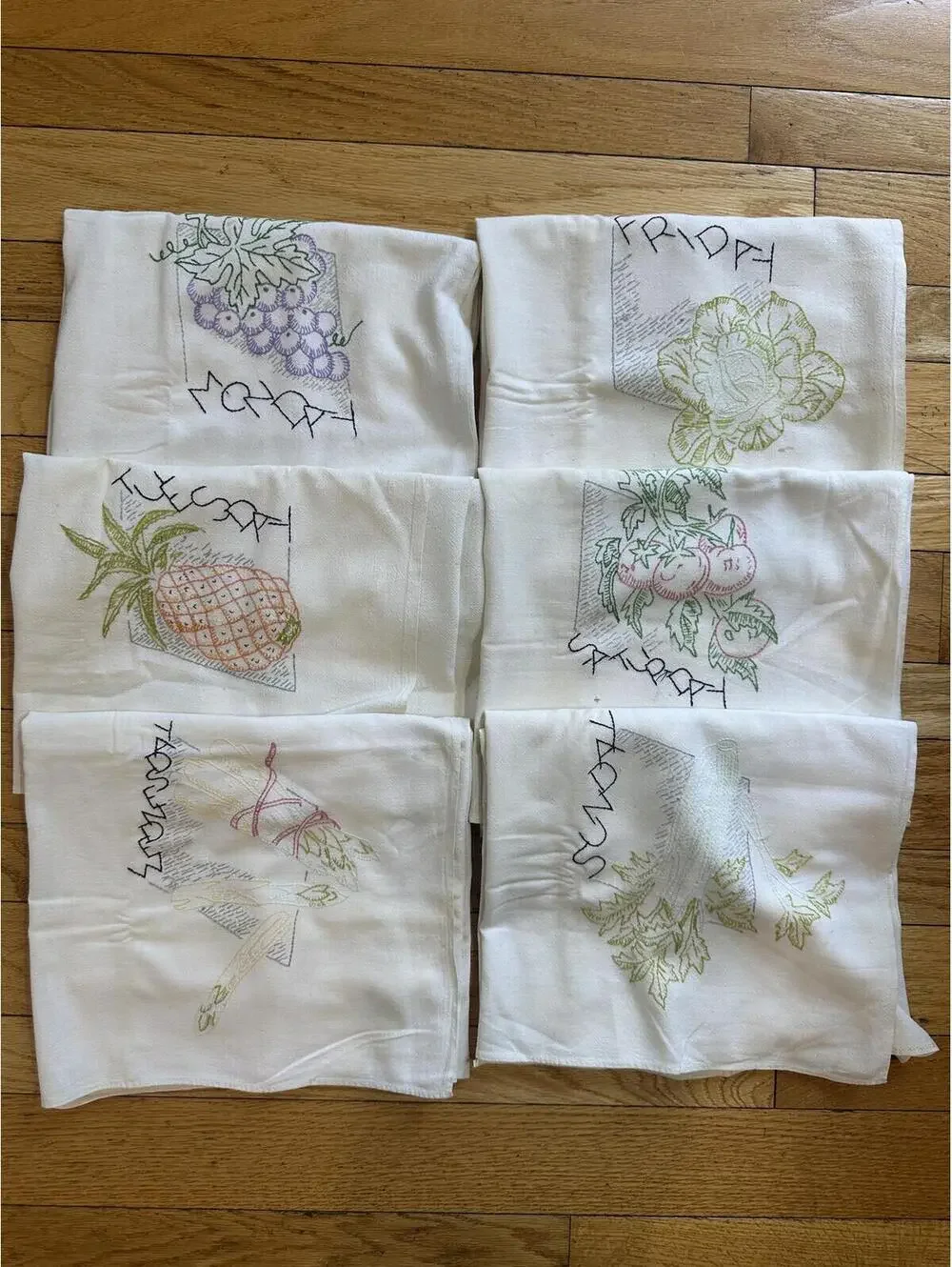 6 VTG Days Of The Week Embroidered Flour Sack Tea Towels Farmhouse Cottagecore